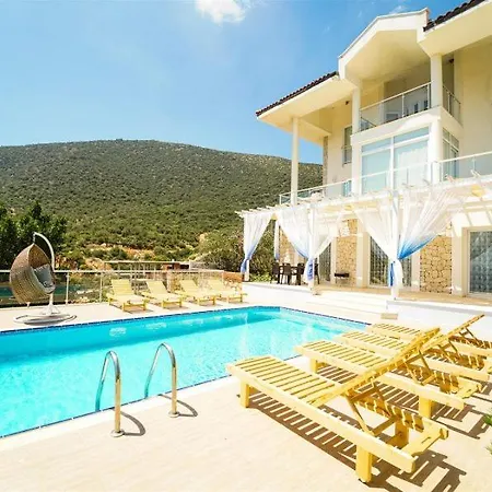 Villa Kalkanda Denize Sifir Ozel Plajli Ve Ozel Iskeleli Mustakil