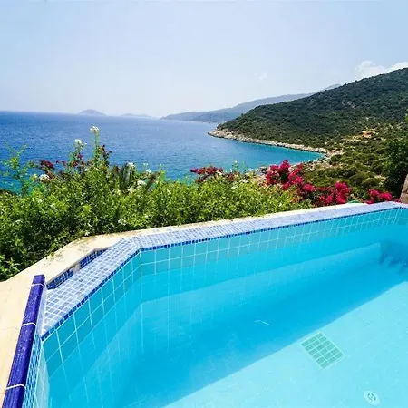 Villa Kalkanda Denize Sifir Ozel Plajli Ve Ozel Iskeleli Mustakil